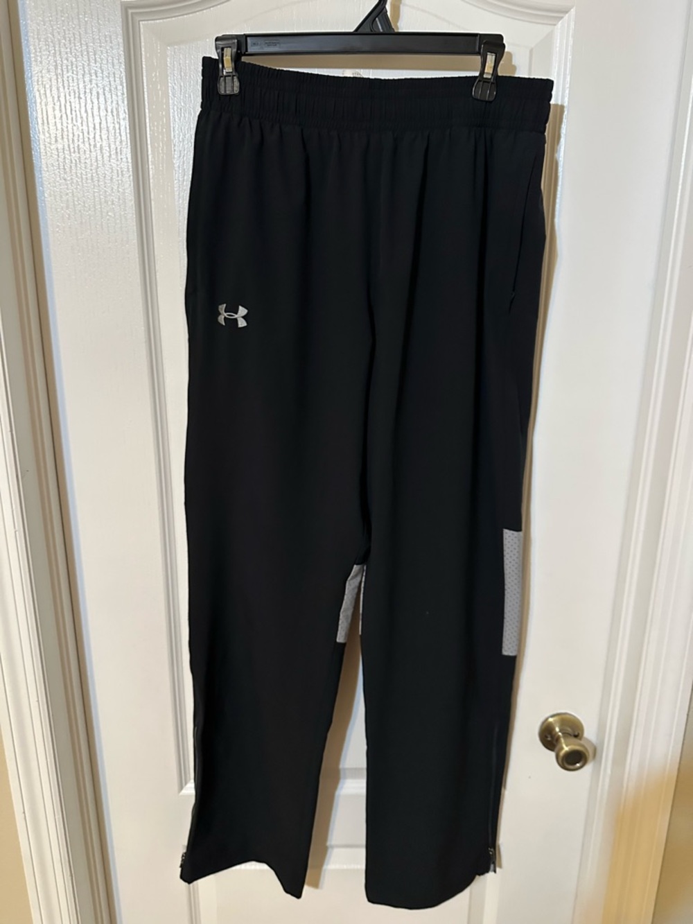 Under Armour Men's Squad Woven Warm Up Pants Black Gray Zip Ankle Size M